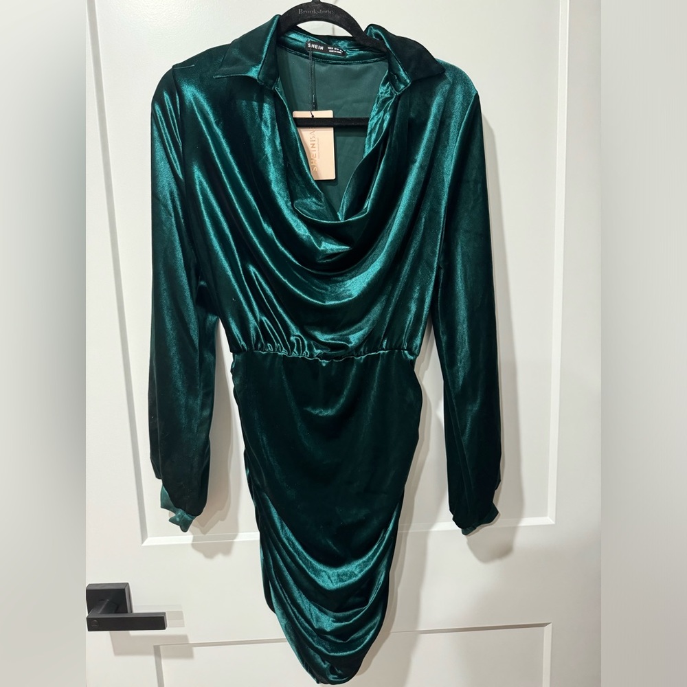 Elegant Green Velvet Dress